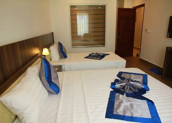 Khách sạn Hải Quân - The Marine 3*