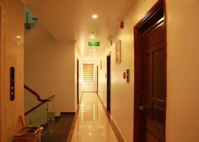 Khách sạn Hải Quân - The Marine 3*