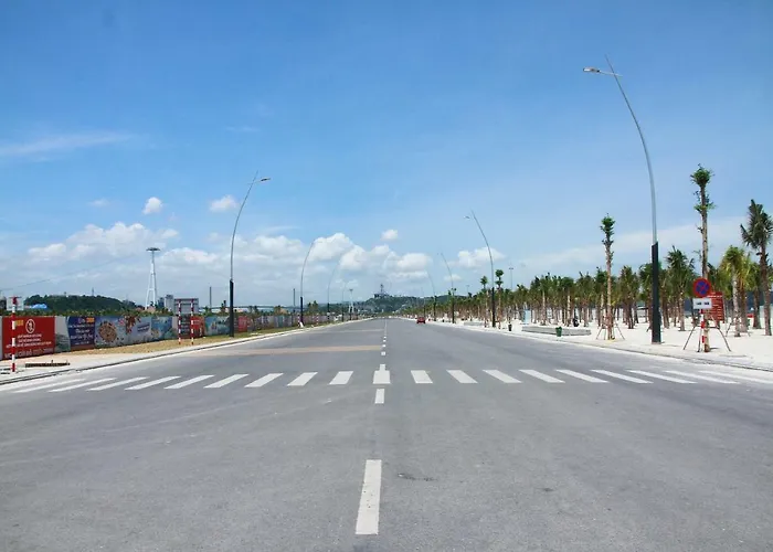 Khách sạn Hải Quân - The Marine Hạ Long